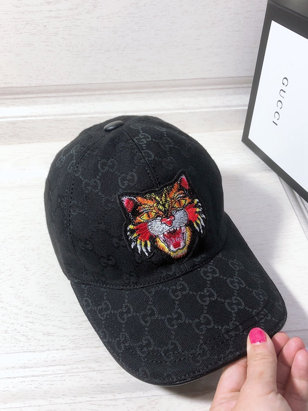 ブランド帽子側面デザイン